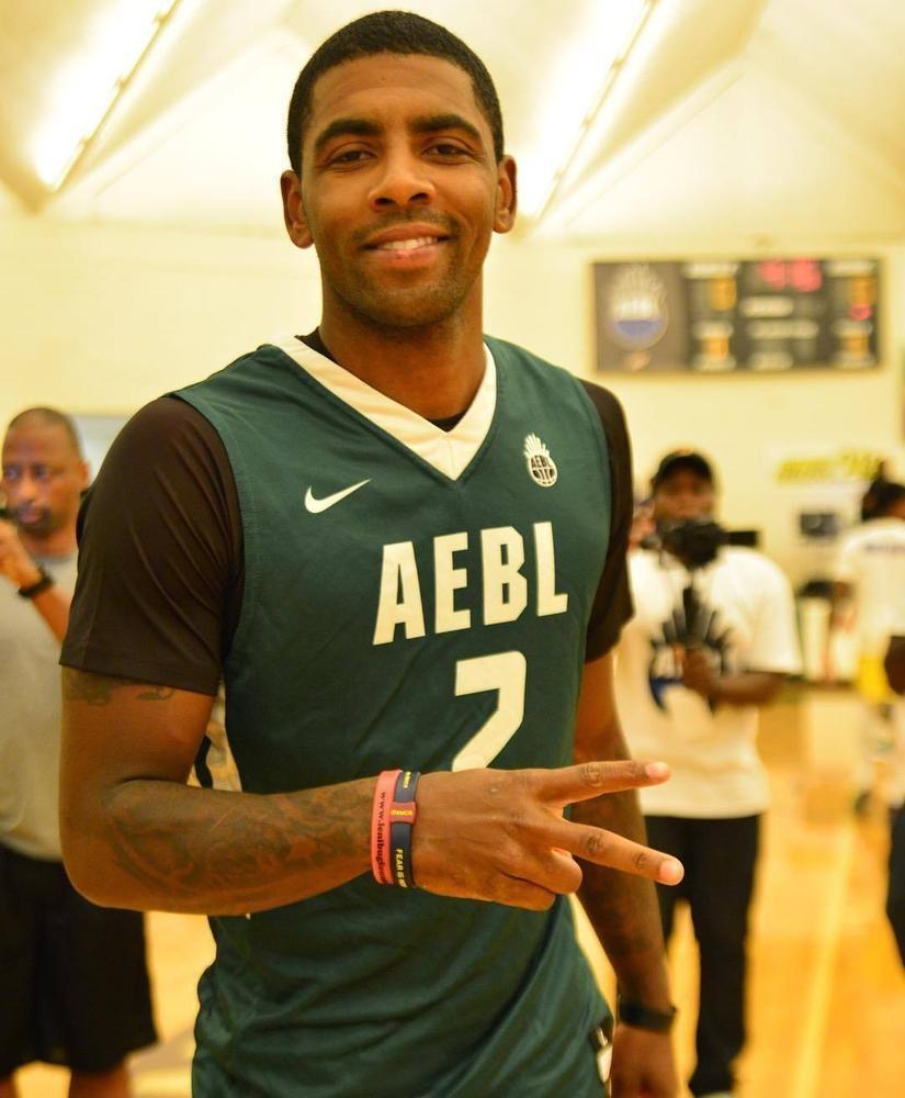 英超战报：曼联2-1战胜埃弗顿,（英超快讯：曼联2比1击败埃弗顿）