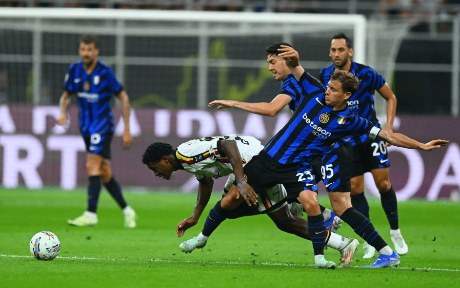 英媒盘点与主帅闹僵球员结局：小贝基恩C罗离队，希勒遭弃用（英媒梳理与主帅闹僵球员结局：贝克汉姆、基恩与C罗离队，希勒遭雪藏）