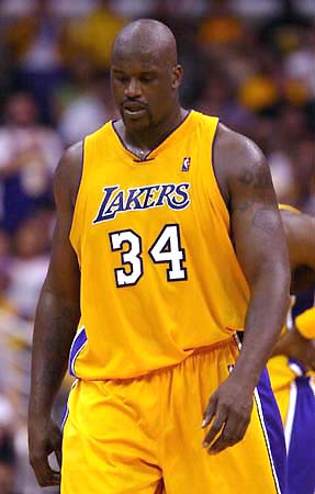 近两战马刺轰下73分！墨菲末节13分险些带队逆转（马刺近两场狂砍73分，墨菲末节轰下13分险些完成逆转）