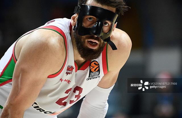 德天空：多特19岁边锋坎贝尔已向俱乐部表示希望在冬窗离队（德媒：多特19岁边锋坎贝尔已告知俱乐部盼在冬窗离队）