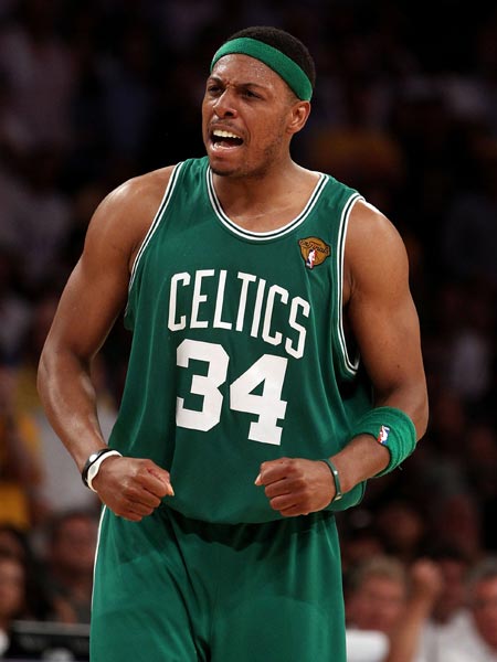 足球报：李新翔脚踝韧带轻伤伤停2周，加布里埃尔还无法合练（足球报称：李新翔脚踝韧带轻伤将缺阵两周，加布里埃尔仍无法随队合练）