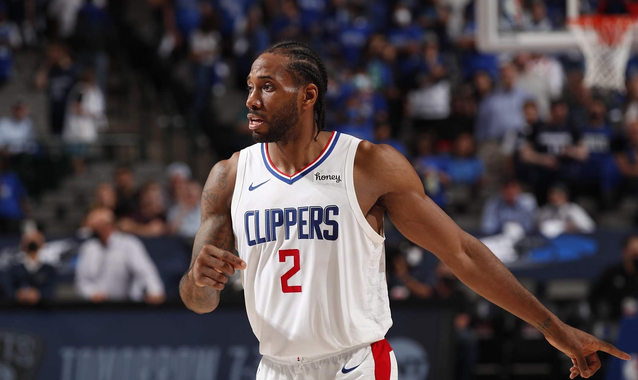 TA发布赛季前四分之一阶段球队评级：湖人第一档，勇士第三档（TA公布赛季前四分之一阶段球队分档：湖人居第一档，勇士列第三档）