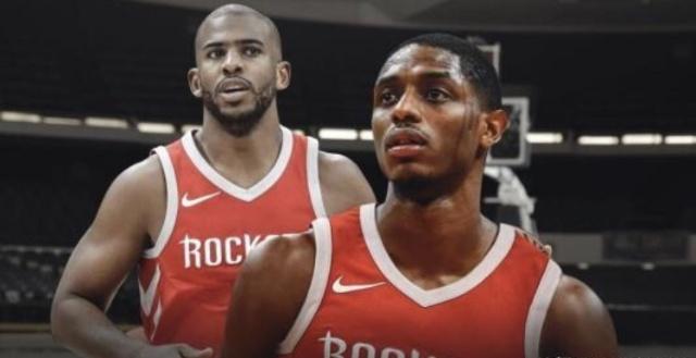 因全队近两年未收到奖金，正备战世非预附加赛的尼日利亚队抵制了训练（奖金两年未发，备战世非预附加赛的尼日利亚队集体罢训）