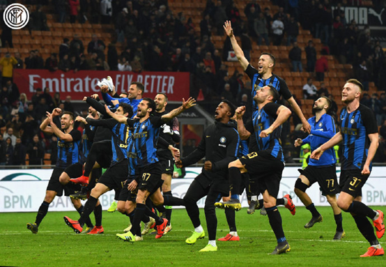 迈阿密国际vs温哥华白浪：梅西PK穆勒；苏亚雷斯替补（国际迈阿密战温哥华白浪：梅西对决穆勒，苏亚雷斯替补待命）