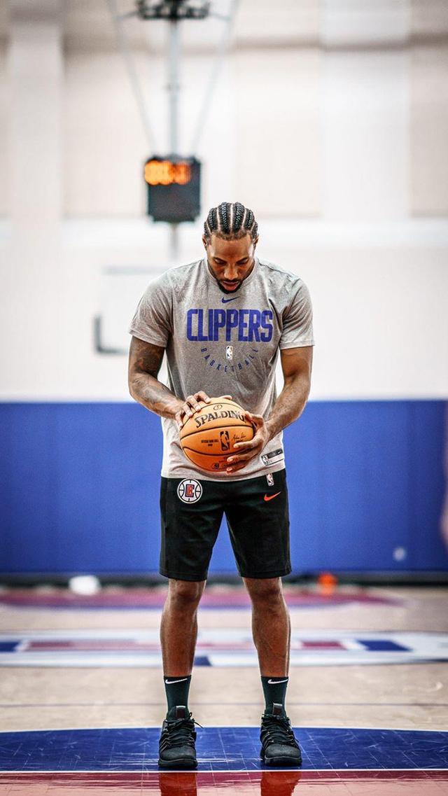 小里弗斯：如果SGA不是加拿大人，他将是NBA最大牌明星（小里弗斯称：若SGA不是加拿大人，他会成为NBA最炙手可热的巨星）